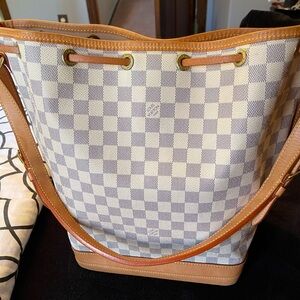 Louis Vuitton Noe bucket bag